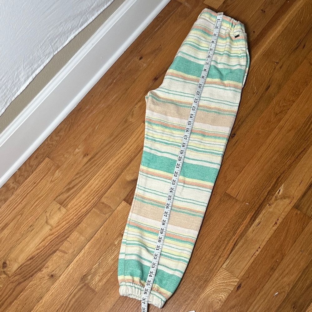 O'Neill Cream and Tan Knit Lounge Pants - Picture 4 of 5